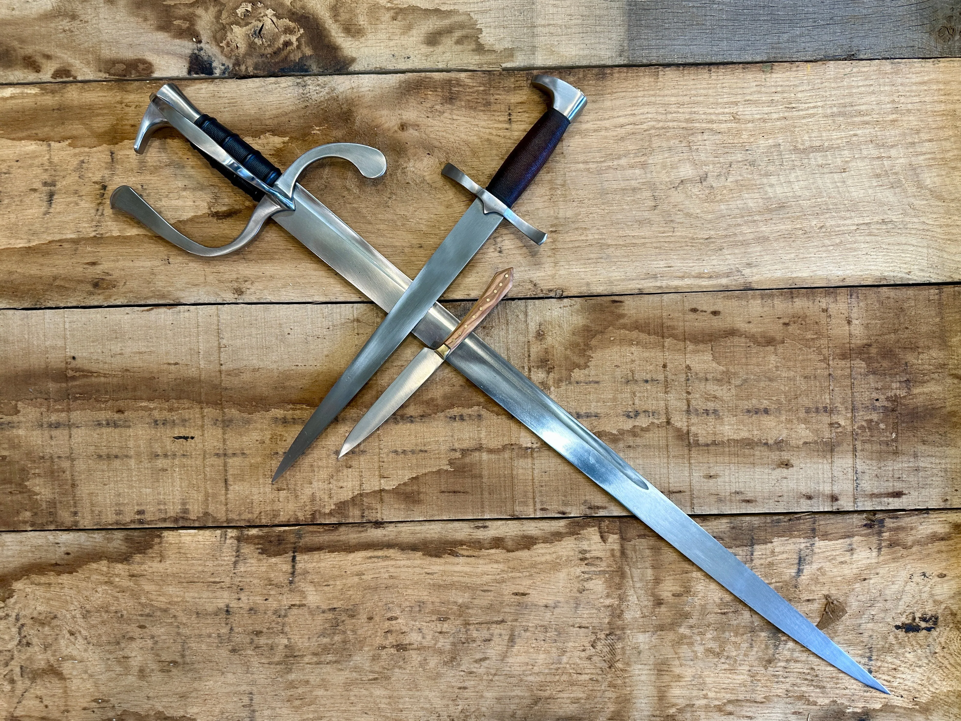 15th Century Wakefield Hanger Sword Bundle - with FREE sword bag