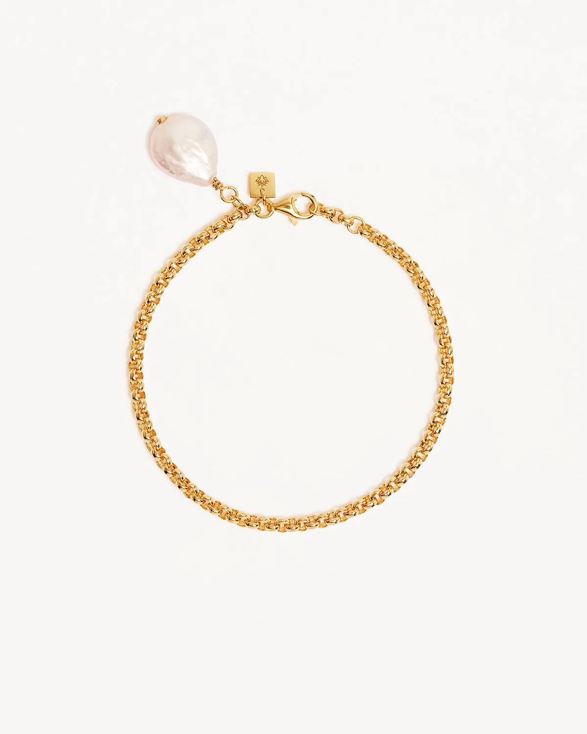 18k Gold Vermeil Embrace Stillness Pearl Bracelet