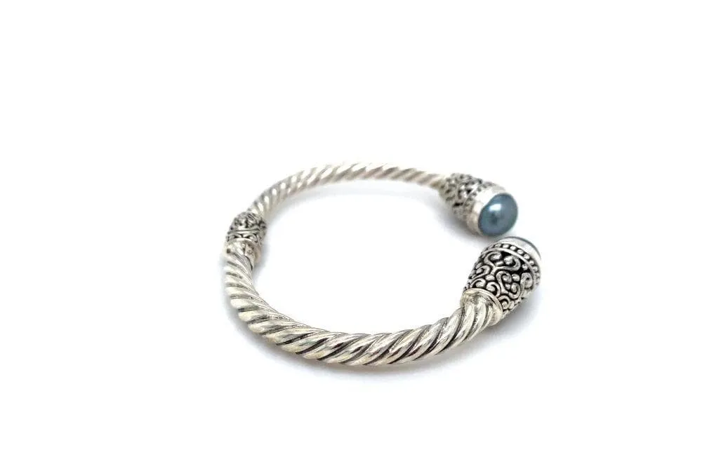 Fiorella Bangle- Grey Pearl