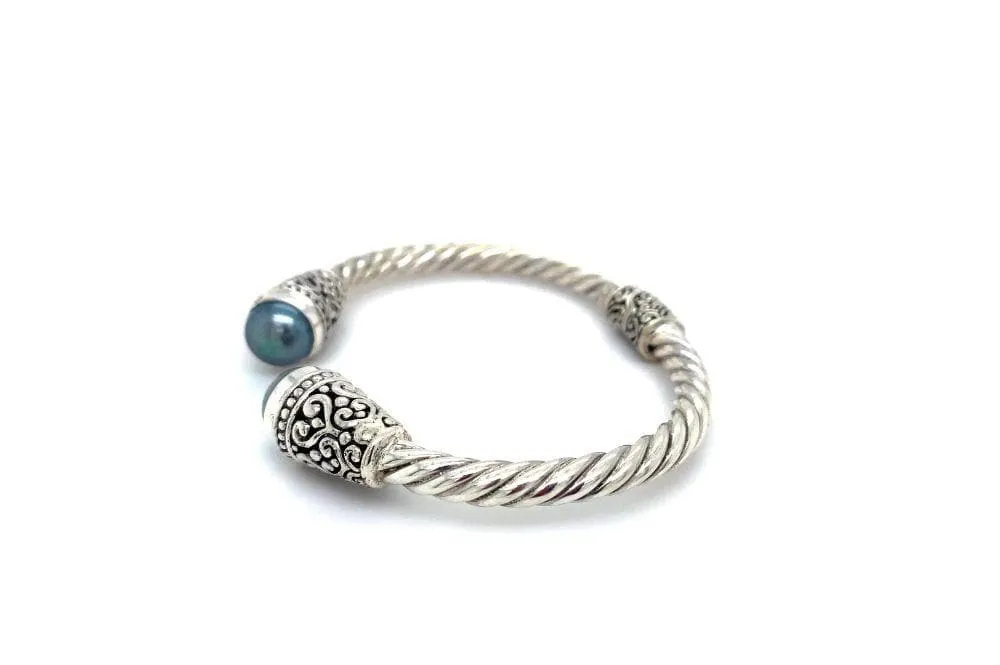 Fiorella Bangle- Grey Pearl