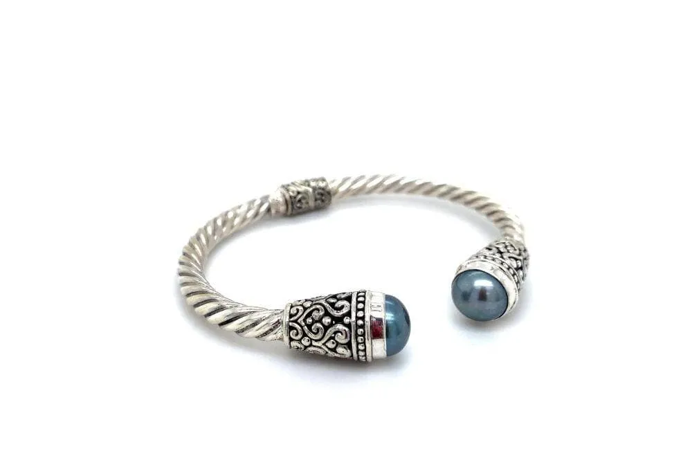 Fiorella Bangle- Grey Pearl