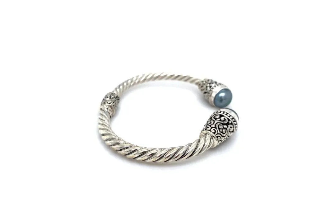 Fiorella Bangle- Grey Pearl