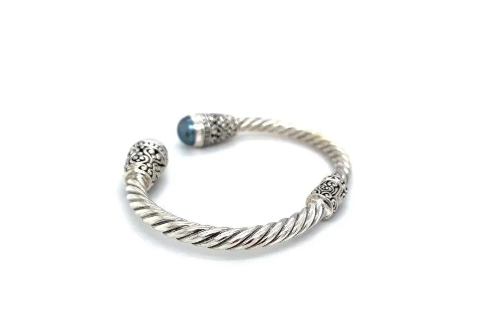 Fiorella Bangle- Grey Pearl