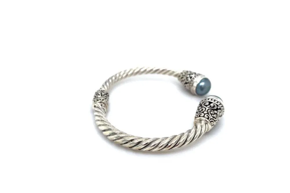 Fiorella Bangle- Grey Pearl