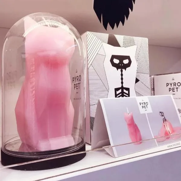 Geometric Cat Candle (skeleton inside)