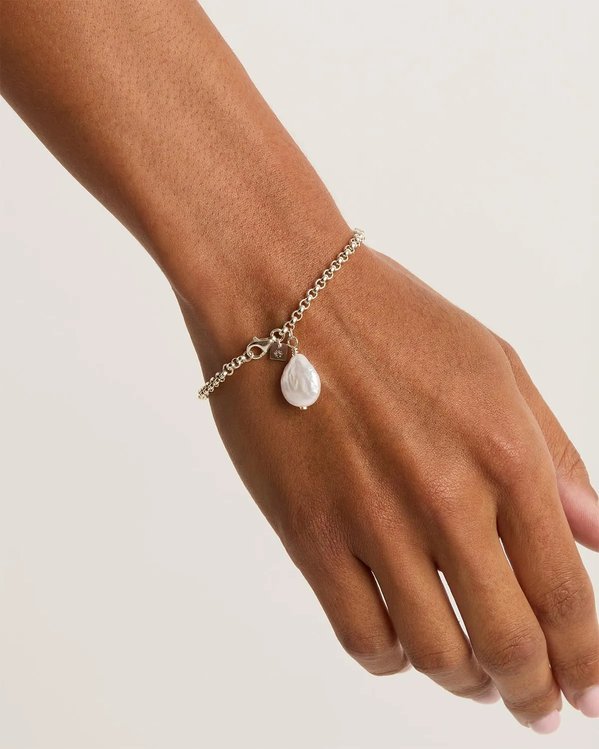 Sterling Silver Embrace Stillness Pearl Bracelet